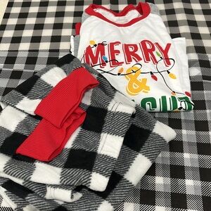 NWOT Merry & Bright Christmas PJ Set: LS Tee w/Flannel Bottoms, Sz 10/12